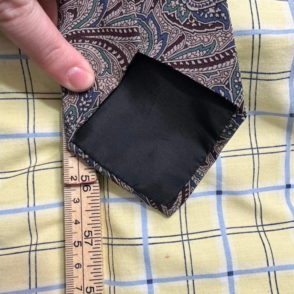 Marcus Neiman-Marcus Collection Paisley 100% Silk Necktie‎ Old Money Korea Made